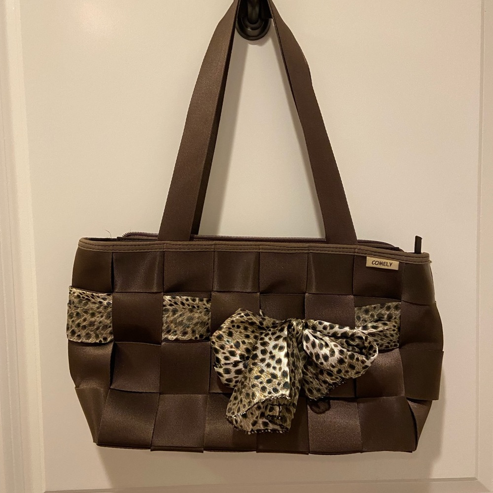 Comely seatbelt purse